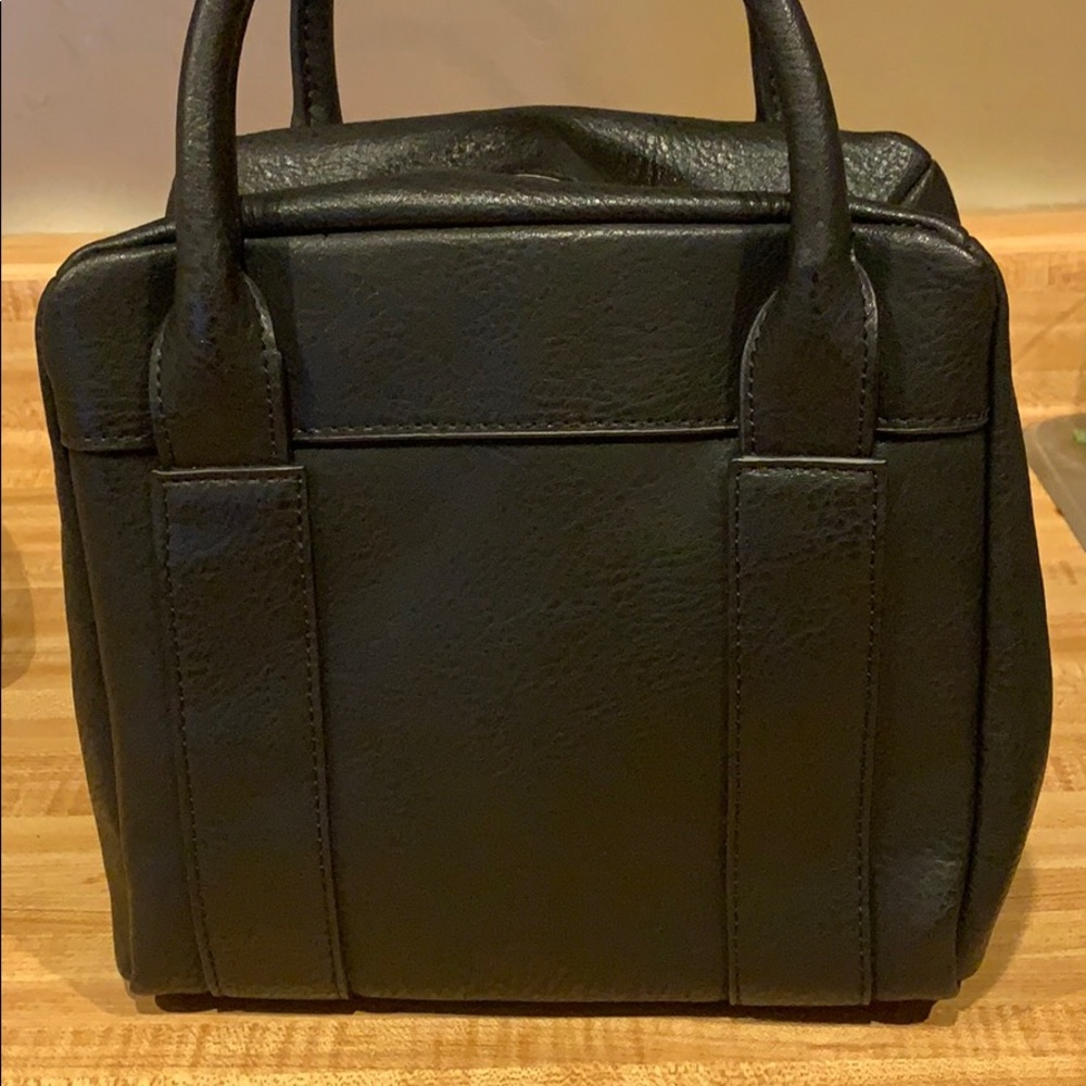 G2000 leather hand bag